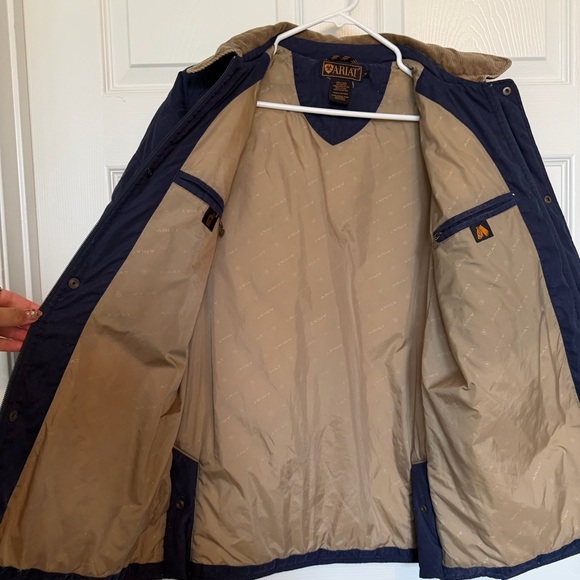 Ariat Women’s Quilted Navy Jacket with Tan Collar Medium - Picture 6 of 7